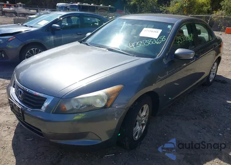 2009 Honda Accord 2.4 Lx-P z USA, uszkodzony, nr VIN 1HGCP26459A177697